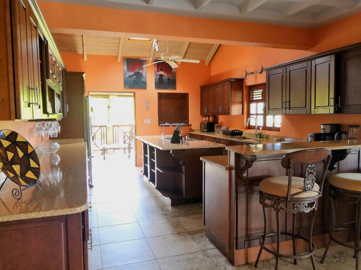 Villa Touloulou English Harbour Buitenkant foto